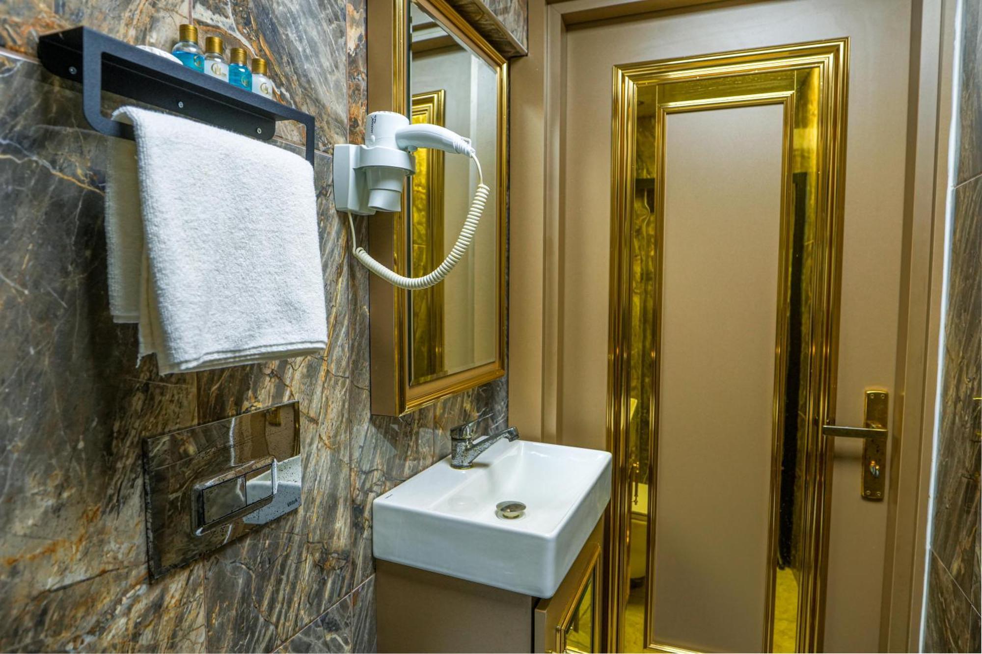 Moonlight Suit Hotel Taksim اسطنبول المظهر الخارجي الصورة